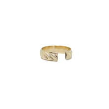 Load image into Gallery viewer, Braided Cigar Band Ring
