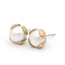 Load image into Gallery viewer, The SHAKTI Pearl Earrings
